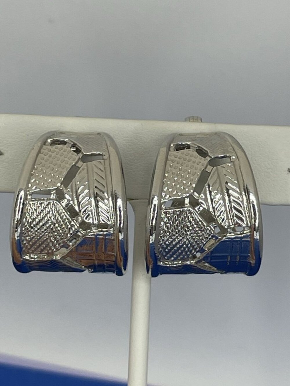 Vintage Sarah Coventry Silver-Tone Hoop Clip On Earrings Wide Textured Open Work